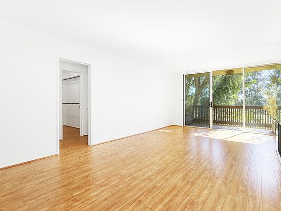 4th image of 5875 Doverwood Dr Unit 203