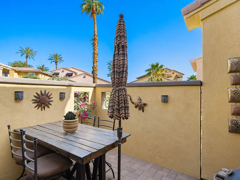 52230 Desert Spoon Ct — Photo 44