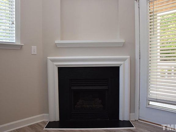 5th image of 1031 Nicholwood Dr APT 103