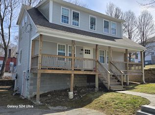 25 1/2 Lincoln St, Webster, MA 01570