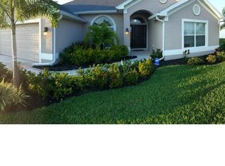 407 NW 23rd Ter, Cape Coral, FL 33993