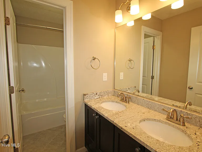 7218 Hoffman Dr — Photo 18