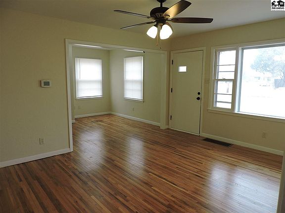 3rd image of 815 W 20th Ave