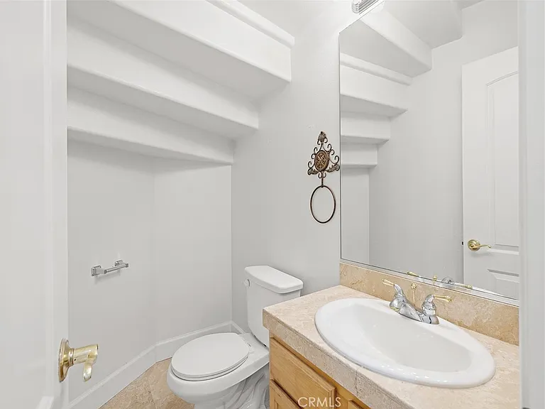3210 N Ardmore Ave — Photo 43