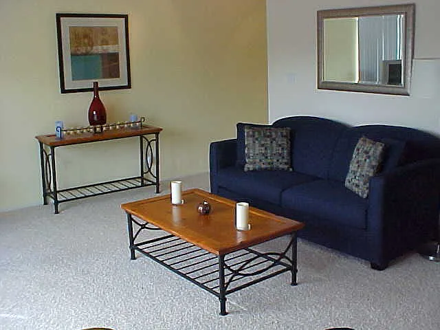 Cypress Pointe — Photo 10