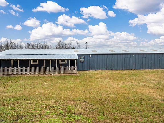 2nd image of 6 Crooked Creek Rd