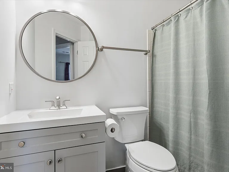 111 Connery Ter SW — Photo 13