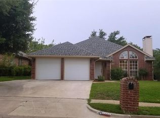 4902 Redwater Dr, Arlington, TX 76018