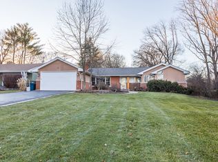 1S514 Taylor Rd, Glen Ellyn, IL 60137