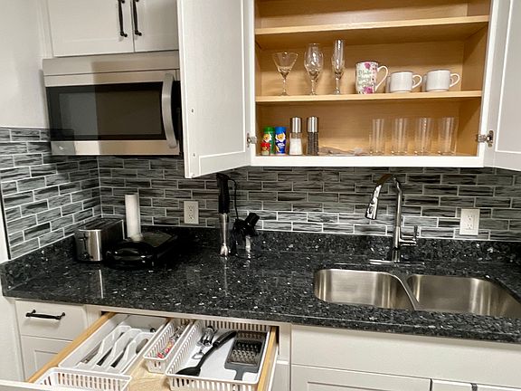 5th image of 6715 N Armenia Ave APT 3