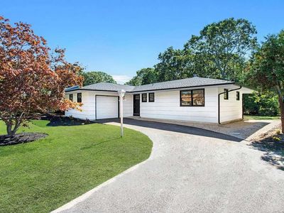 4 Staller Boulevard, Hampton Bays, NY, 11946
