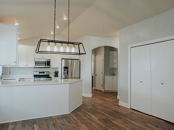 4th image of 2267 E Spruce View Ct S