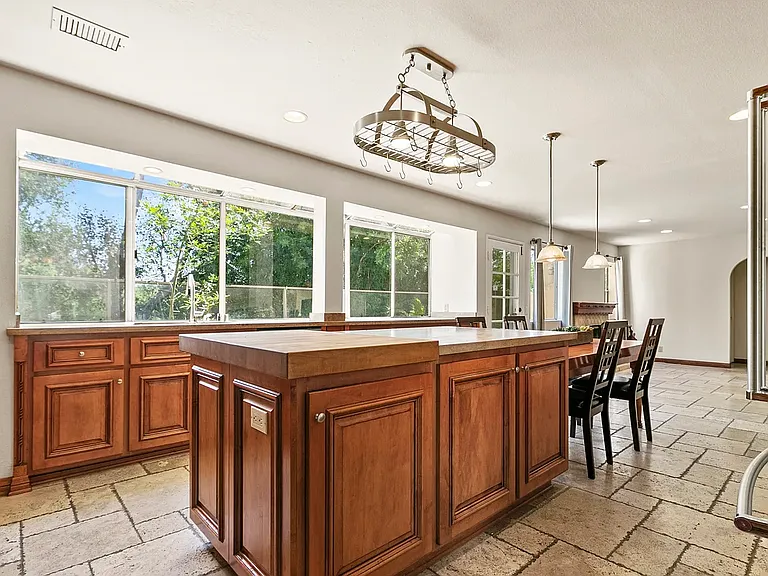 29346 Castle Rd — Photo 3