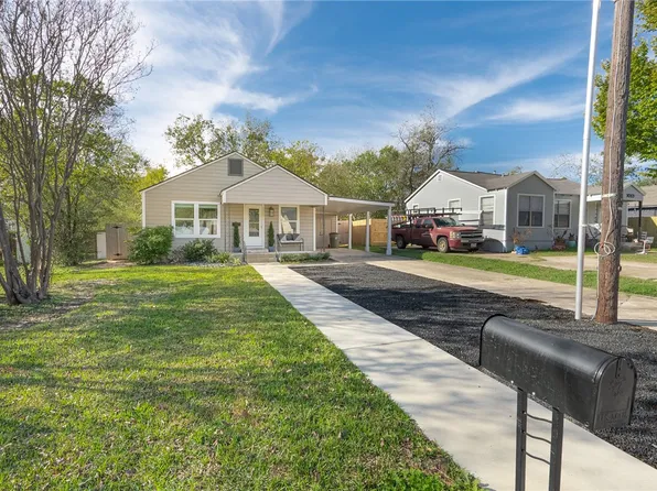 1015 E 27th St, Bryan, TX 77803