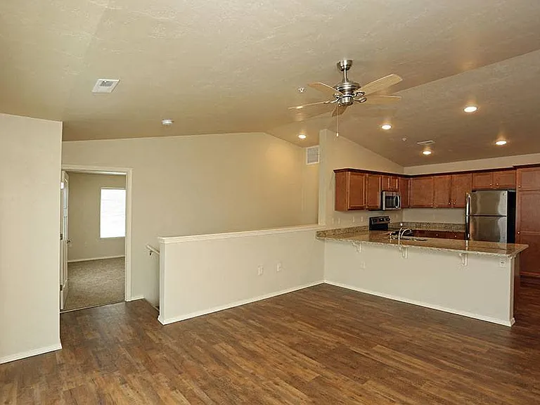 BIRCH CROSSING APARTMENTS — Photo 8