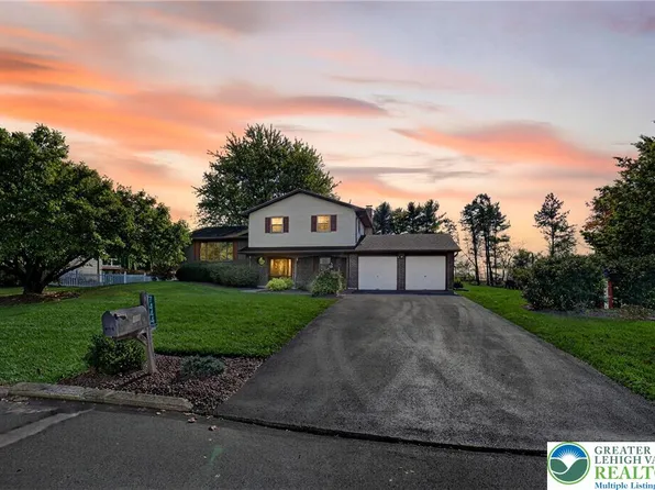 7444 Franks Dr E, Bath, PA 18014
