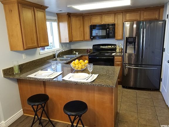 4th image of 887 E Cedar Pine Ct APT 11
