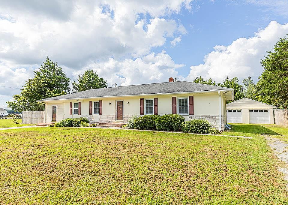 1st image of 139 Essex Gdns