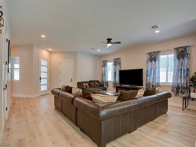 5534 Stormy Night Ct — Photo 5