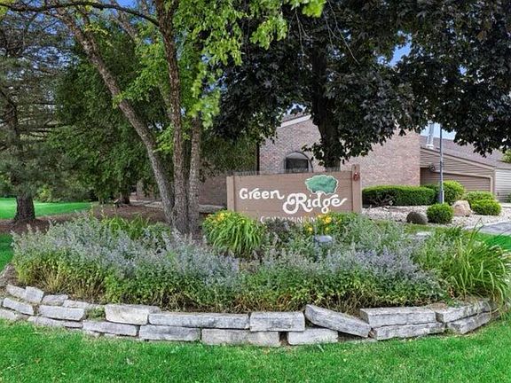 2nd image of 5701 Cambridge Cir