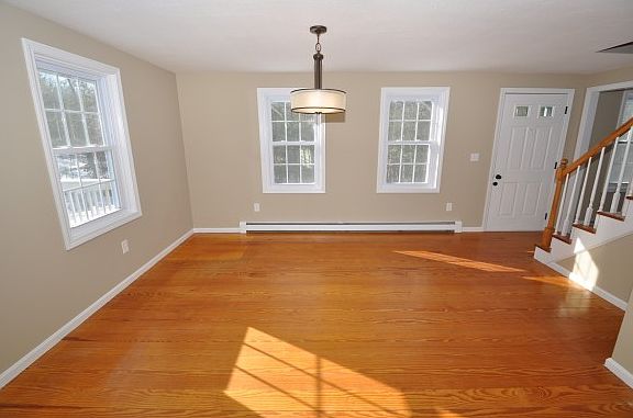 3rd image of 21 Cinnamon Dr