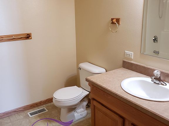 5th image of 738 S 4th St #1