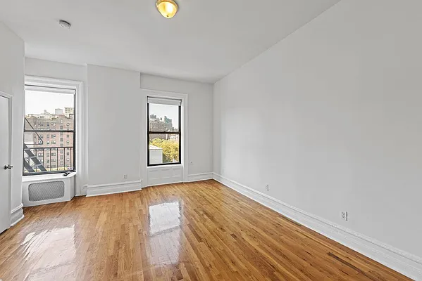 Rented by Nest Seekers International | media 20