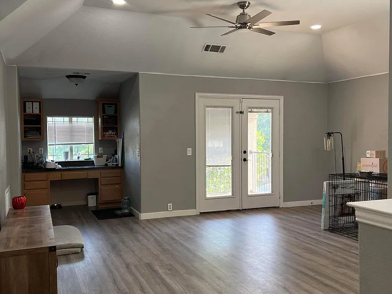 641 Shotwell St — Photo 12