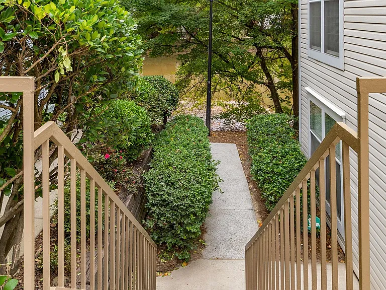 1292 Keys Lake Dr NE — Photo 6