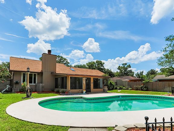 5th image of 12524 Shady Creek Dr