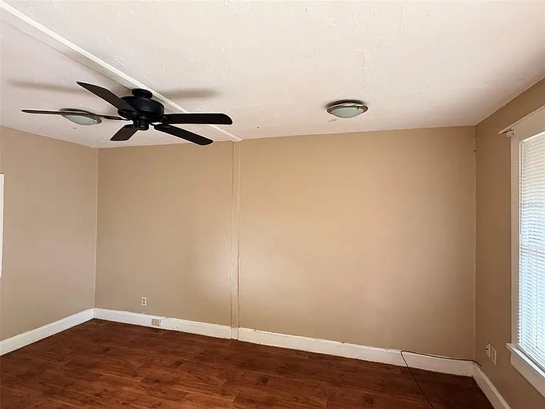 1648 27th Ave N #2 — Photo 3