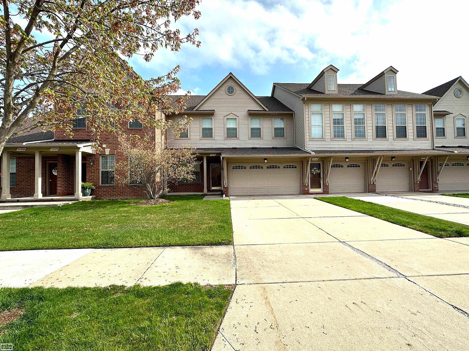 23440 Clarewood St, MI 48042 Zillow