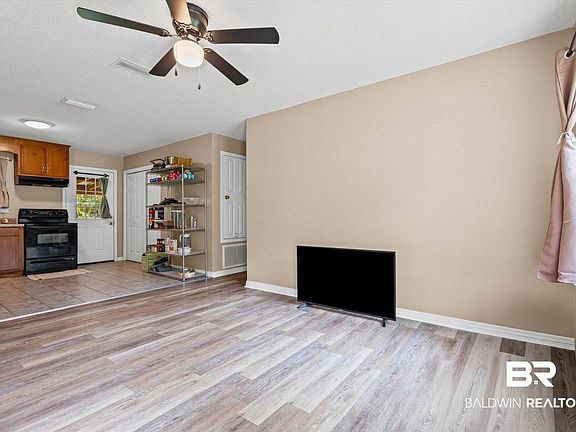 2nd image of 14165 River Oaks Dr #A & B