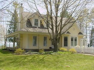 6236 Lakeshore Rd N, Palms, MI 48465