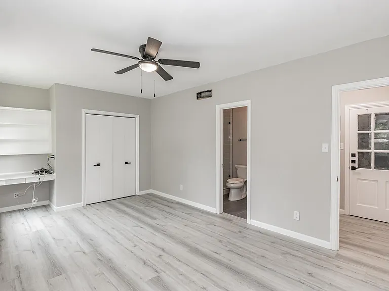 4015 Crown Shore Dr — Photo 45