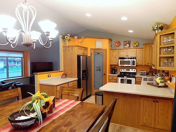 5th image of 119 Frontier Ct