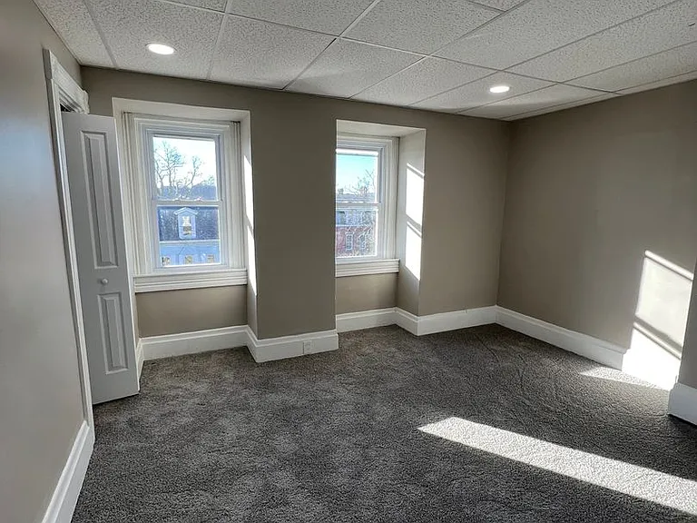 1328 Diana St — Photo 23