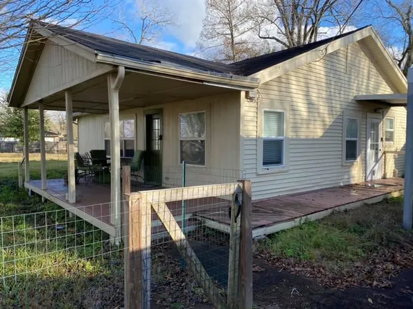 175 W Hartel St, Sour Lake, TX 77659