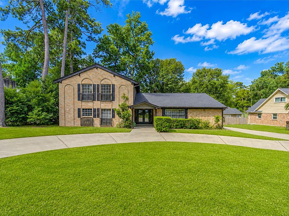 1st image of 814 Stone Mountain Dr