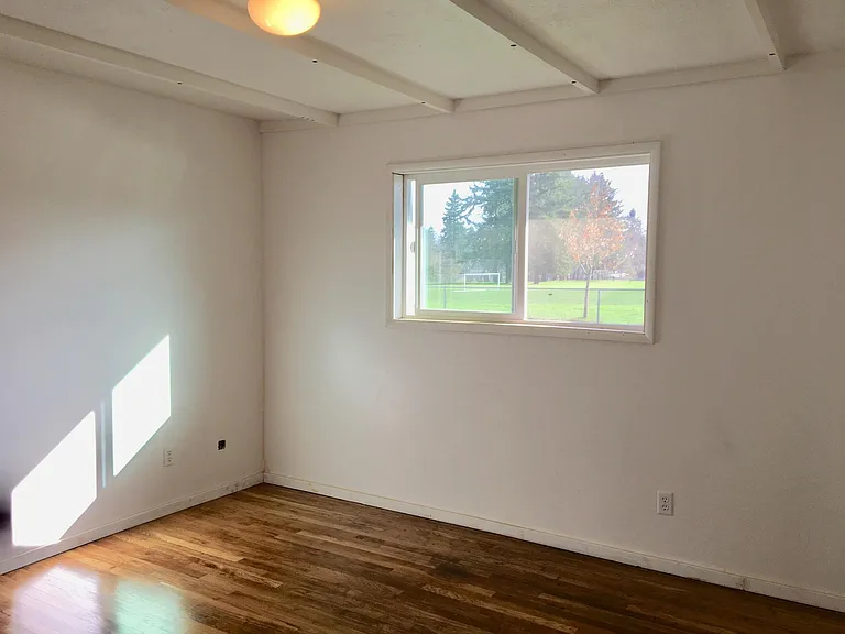 4615 NE 52nd Ave #LEFT — Photo 7