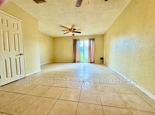 8923 Cochise Ln, Port Richey, FL 34668