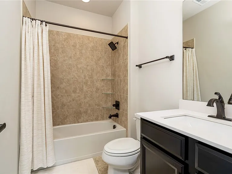 1702 Stevensan Dr — Photo 14