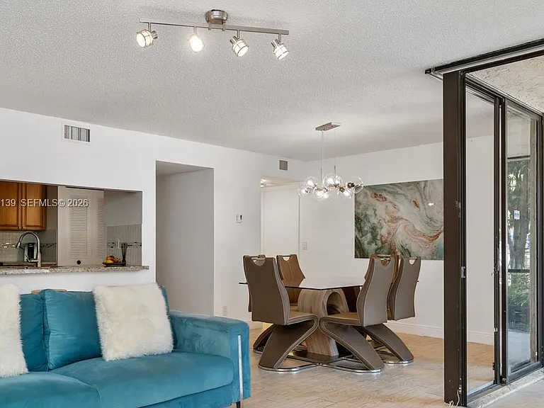 825 Egret Cir #110 — Photo 7