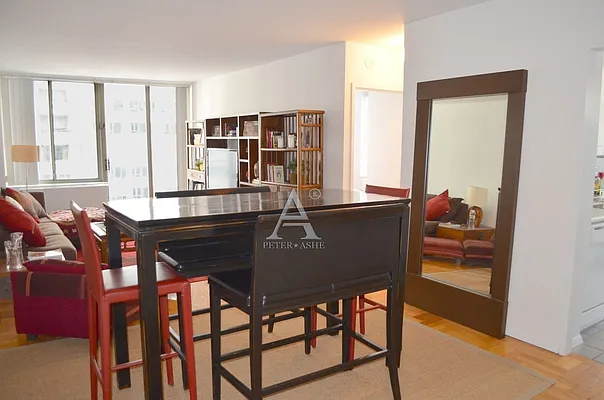 Rented by Peter Ashe | media 37