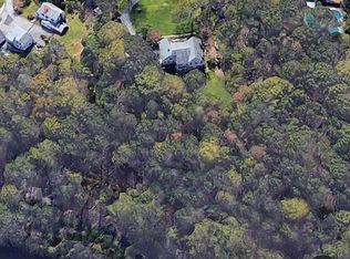 5 Cannato Pl, Armonk, NY 10504