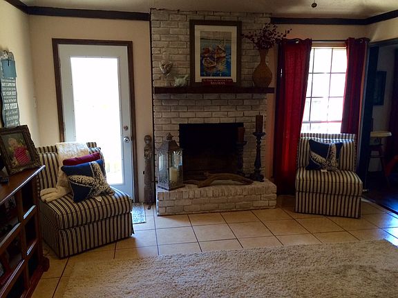 3rd image of 1821 Driftwood Ln