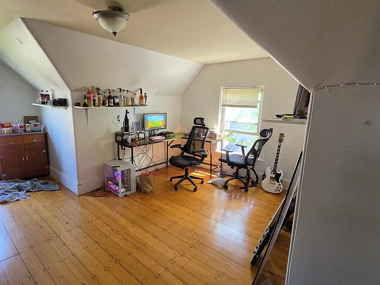 7 Ashford Ter — Photo 14