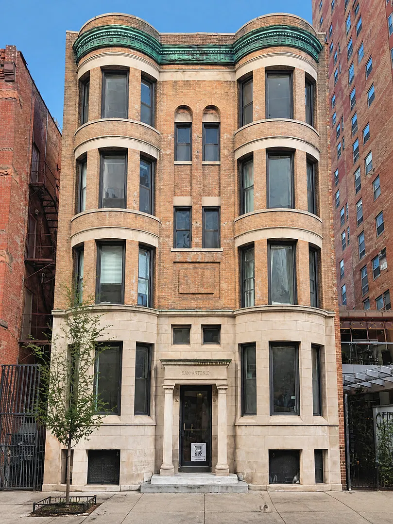 2 bed, 1119 sqft, $3,995 — Photo 1