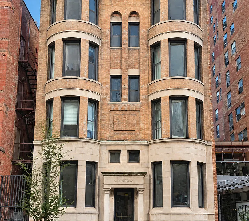 10 W Chestnut St #4