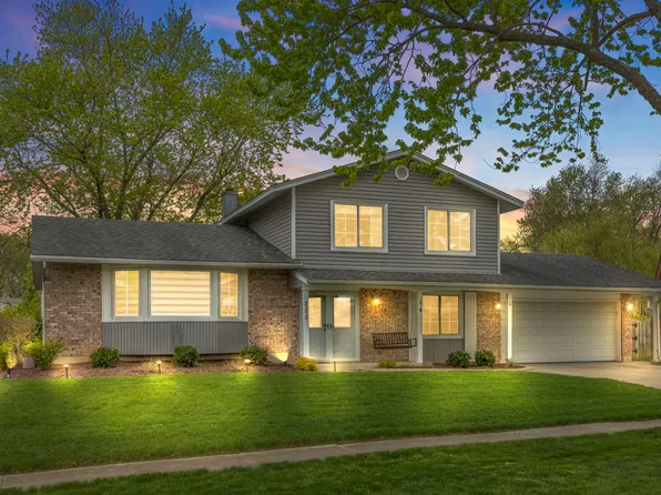 711 Westchester Ln, Bolingbrook, IL 60440